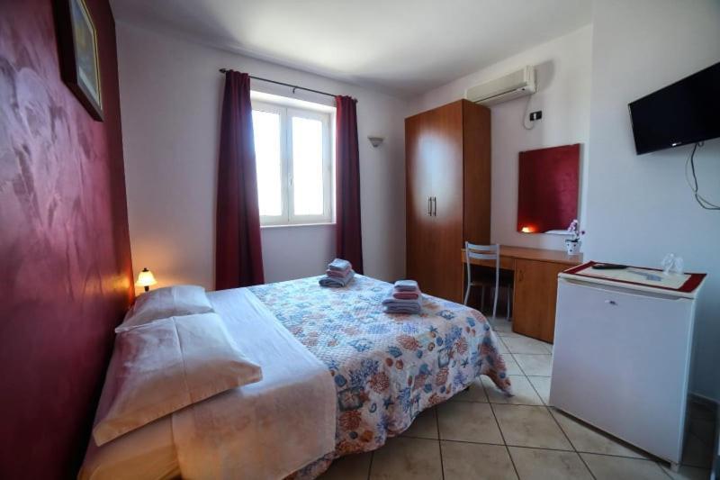 Maxpensione Morciano di Leuca Buitenkant foto