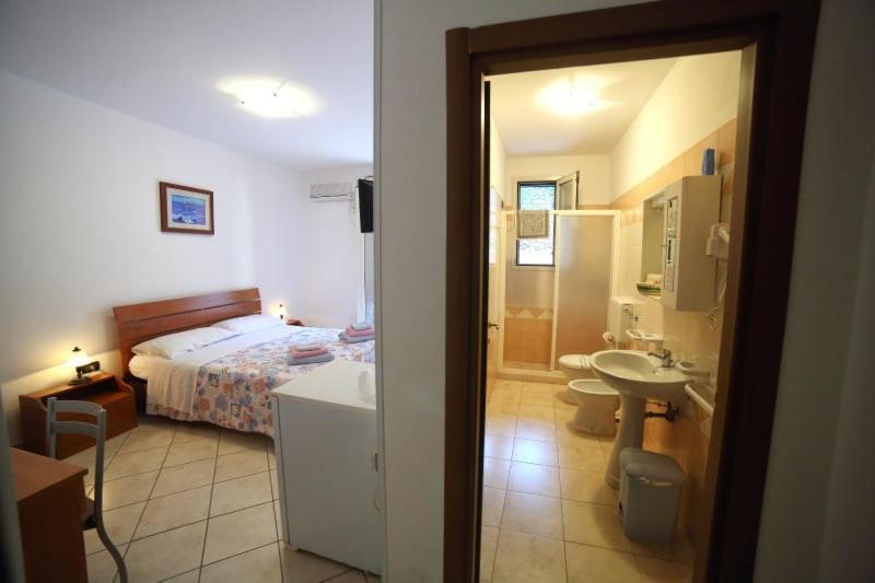 Maxpensione Morciano di Leuca Buitenkant foto